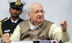 കീഴ്‌വഴക്കം ലംഘിച്ചു; മുഖ്യമന്ത്രിയുടെ വിദേശയാത്രയില്‍ രാജ്ഭവന് അതൃപ്തി