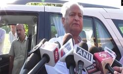 കോണ്‍ഗ്രസ് അധ്യക്ഷതിരഞ്ഞെടുപ്പ്: കോണ്‍ഗ്രസ്സിനെ രക്ഷിച്ച എംഎല്‍എമാരെ തള്ളിപ്പറയാനാവില്ല; ഖാര്‍ഗെയെ പിന്തുണച്ച് ഗെഹ് ലോട്ട്