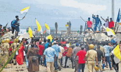 സമരം മൂലമുണ്ടായ നഷ്ടം ലത്തീന്‍ അതിരൂപതയില്‍ നിന്നും ഈടാക്കണമെന്ന് വിഴിഞ്ഞം സീപോര്‍ട്ട് ലിമിറ്റഡ്