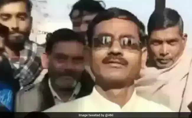 മുസഫര്നഗര് കലാപം: ബിജെപി എംഎല്എ വിക്രം സെയ്നിക്ക് രണ്ട് വര്ഷം തടവ് മുസഫര്നഗര് കലാപം: ബിജെപി എംഎല്എ വിക്രം സെയ്നിക്ക് രണ്ട് വര്ഷം തടവ്