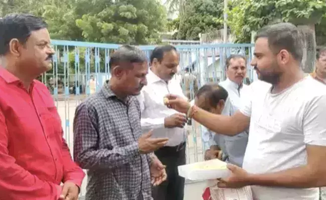 ബലാല്സംഗികളെ സ്വതന്ത്രരാക്കണമെന്ന് കേന്ദ്രം, അരുതെന്ന് സിബിഐ; ബില്ക്കിസ് ബാനുകേസ് ഇന്ന് സുപ്രിംകോടതിയില് ബലാല്സംഗികളെ സ്വതന്ത്രരാക്കണമെന്ന് കേന്ദ്രം, അരുതെന്ന് സിബിഐ; ബില്ക്കിസ് ബാനുകേസ് ഇന്ന് സുപ്രിംകോടതിയില്