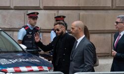 ബാഴ്‌സയുടെ ചര്‍ച്ചയില്‍ പങ്കെടുത്തില്ല; പിതാവ് പറഞ്ഞത് അനുസരിച്ചു:നെയ്മര്‍ കോടതിയില്‍