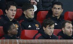 സബ്ബായും ഇറക്കിയില്ല; ബെഞ്ചില്‍ നിന്ന് ഇറങ്ങിപ്പോയി ക്രിസ്റ്റിയാനോ റൊണാള്‍ഡോ