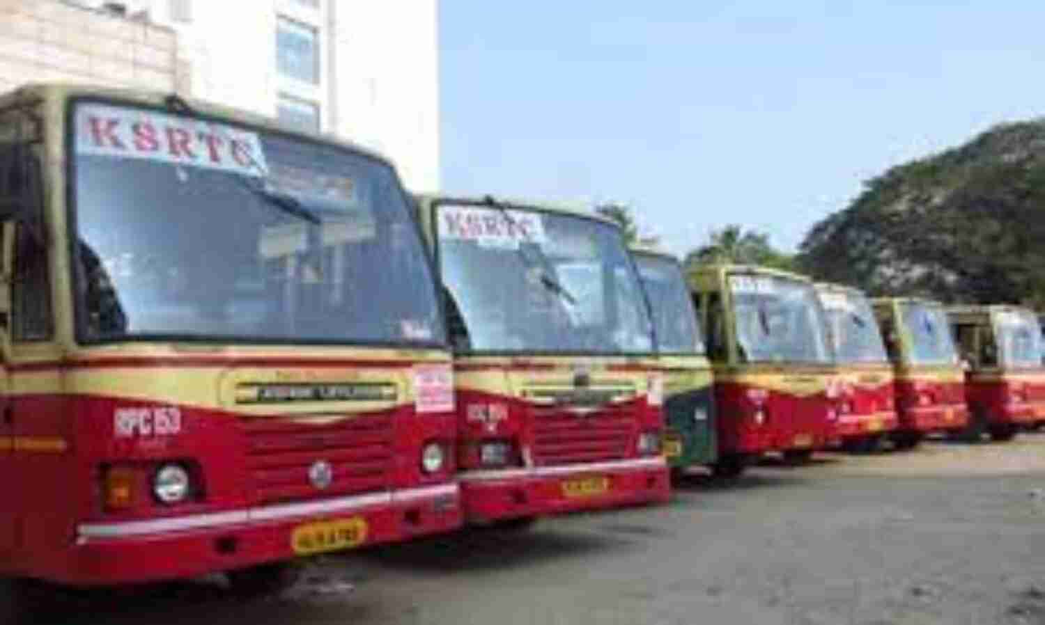 ഡിപ്പോകളിലെ കൊടിതോരണങ്ങള് നീക്കം ചെയ്യാന് നടപടി സ്വീകരിച്ചെന്ന് കെഎസ്ആര്ടിസി ഡിപ്പോകളിലെ കൊടിതോരണങ്ങള് നീക്കം ചെയ്യാന് നടപടി സ്വീകരിച്ചെന്ന് കെഎസ്ആര്ടിസി