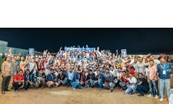 വൈവിധ്യമാര്ന്ന ചടങ്ങുകളോടെ വരവേല്പ്പ് സംഘടിപ്പിച്ചു. വൈവിധ്യമാര്ന്ന ചടങ്ങുകളോടെ വരവേല്പ്പ് സംഘടിപ്പിച്ചു.