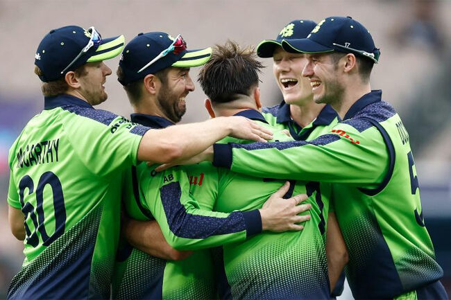 ലോകകപ്പ്; ഇംഗ്ലണ്ടിനെ അട്ടിമറിച്ച് അയര്‍ലന്റ്; ഡിഎല്‍എസ് മെത്തേഡ് തിരിച്ചടിയായി