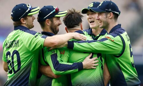 ലോകകപ്പ്; ഇംഗ്ലണ്ടിനെ അട്ടിമറിച്ച് അയര്‍ലന്റ്; ഡിഎല്‍എസ് മെത്തേഡ് തിരിച്ചടിയായി