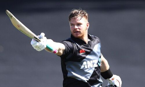 ഫിലിപ്പ്‌സിന് സെഞ്ചുറി; ബോള്‍ട്ടിന് നാല് വിക്കറ്റ്; ലങ്കയെ തകര്‍ത്തെറിഞ്ഞ് കിവികള്‍