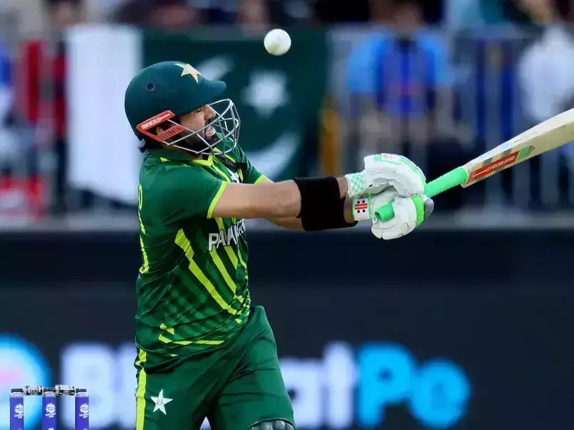 പ്രതീക്ഷ കാത്ത് പാകിസ്താന്; നെതര്ലന്റസിനെതിരേ ആറ് വിക്കറ്റ് ജയം പ്രതീക്ഷ കാത്ത് പാകിസ്താന്; നെതര്ലന്റസിനെതിരേ ആറ് വിക്കറ്റ് ജയം