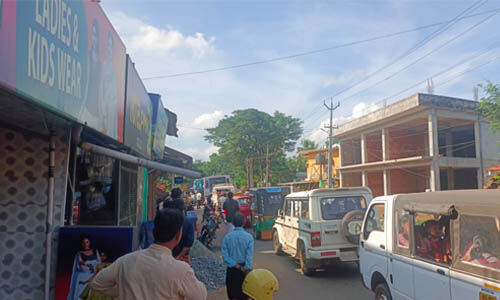 കണ്ണൂര്‍- മയ്യില്‍ റൂട്ടില്‍ സ്വകാര്യബസ് മിന്നല്‍ പണിമുടക്ക്