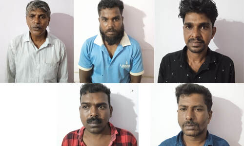 കഞ്ചാവാണെന്ന് തെറ്റിദ്ധരിപ്പിച്ച് ഓട്ടോയും പണവും കവര്ന്ന സംഘം പിടിയില് കഞ്ചാവാണെന്ന് തെറ്റിദ്ധരിപ്പിച്ച് ഓട്ടോയും പണവും കവര്ന്ന സംഘം പിടിയില്