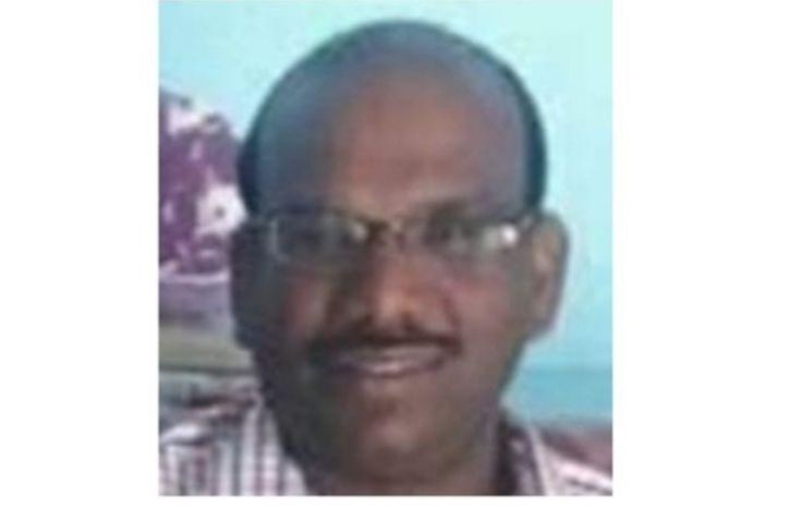 ആത്മഹത്യ ചെയ്യാന് ജലാശയത്തില് ചാടിയ അധ്യാപകൻ നീന്തിക്കയറി വീണ്ടും ആത്മഹത്യ ചെയ്തു ആത്മഹത്യ ചെയ്യാന് ജലാശയത്തില് ചാടിയ അധ്യാപകൻ നീന്തിക്കയറി വീണ്ടും ആത്മഹത്യ ചെയ്തു