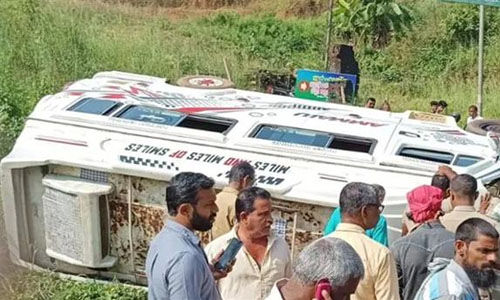 കണ്ണൂരില്‍ സ്‌കൂള്‍ വാന്‍ മറിഞ്ഞു; കുട്ടികള്‍ക്ക് നിസാര പരിക്ക്