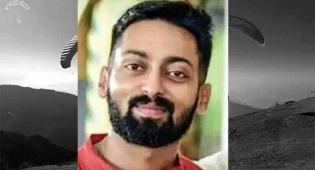 പാരാഗ്ലൈഡിങ്ങിനിടെയുണ്ടായ അപകടത്തിൽ മലയാളി സൈനികൻ മരിച്ചു