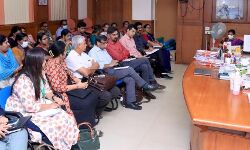 കേന്ദ്ര ആരോഗ്യ സംഘം തൃശൂർ ജില്ലാ കലക്ടറുമായി കൂടിക്കാഴ്ച നടത്തി