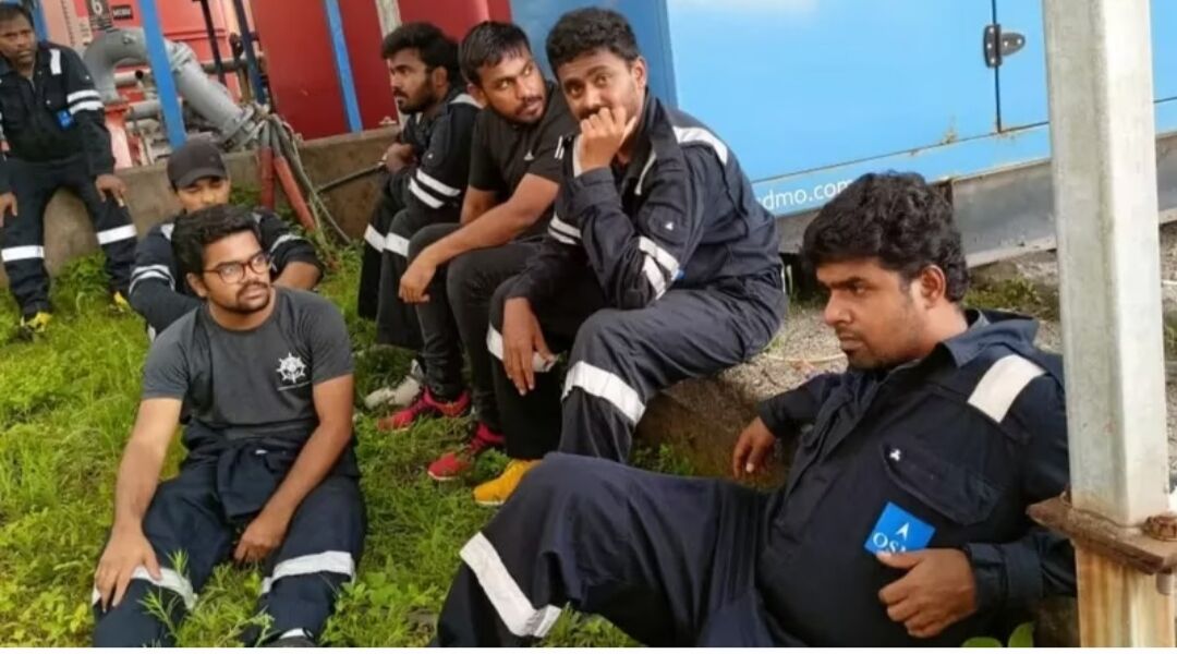 എക്വറ്റോറിയൽ ഗിനിയിൽ പിടിയിലായ മലയാളി നാവിക ഉദ്യോഗസ്ഥരെ നൈജീരിയയിലേക്ക് മാറ്റി