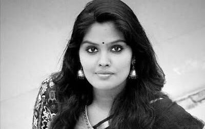 നടി രേവതി സമ്പത്തിന്റെ വീട്ടിൽ കയറി യുവാക്കളുടെ അക്രമം: കണ്ടാലറിയാവുന്ന എട്ടോളം പേർക്കെതിരെ കേസ് നടി രേവതി സമ്പത്തിന്റെ വീട്ടിൽ കയറി യുവാക്കളുടെ അക്രമം: കണ്ടാലറിയാവുന്ന എട്ടോളം പേർക്കെതിരെ കേസ്