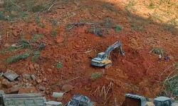 മിസോറാമില്‍ പാറഖനി ഇടിഞ്ഞുവീണ് എട്ട് തൊഴിലാളികള്‍ക്ക് ദാരുണാന്ത്യം; നാല് പേര്‍ കുടുങ്ങിക്കിടക്കുന്നു