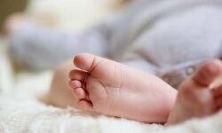 ഷാർജയിൽ കെട്ടിടത്തിൽ നിന്ന് വീണ് മൂന്നുവയസ്സുകാരൻ മരിച്ചു