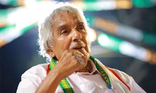 ഉമ്മന്ചാണ്ടിയുടെ ആരോഗ്യനില മെച്ചപ്പെട്ടു ഉമ്മന്ചാണ്ടിയുടെ ആരോഗ്യനില മെച്ചപ്പെട്ടു