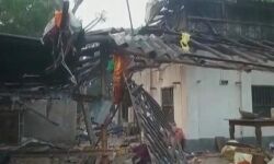 ബംഗാളില് തൃണമൂല് നേതാവിന്റെ വീട്ടില് ബോംബ് സ്ഫോടനം: മൂന്ന് മരണം ബംഗാളില് തൃണമൂല് നേതാവിന്റെ വീട്ടില് ബോംബ് സ്ഫോടനം: മൂന്ന് മരണം