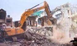 വീടുകള് പൊളിക്കുന്നത് തമാശയായി മാറിയിരിക്കുന്നു; ബുള്ഡോസര് രാജിനെതിരേ ആഞ്ഞടിച്ച് പട്ന ഹൈക്കോടതി വീടുകള് പൊളിക്കുന്നത് തമാശയായി മാറിയിരിക്കുന്നു; ബുള്ഡോസര് രാജിനെതിരേ ആഞ്ഞടിച്ച് പട്ന ഹൈക്കോടതി