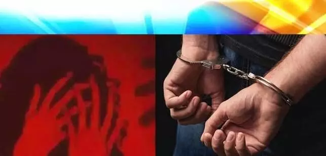 പെണ്‍മക്കളെ പീഡിപ്പിക്കാന്‍ അമ്മയും കൂട്ടുനിന്നെന്ന് സംശയം; രണ്ടു പേര്‍ അറസ്റ്റിൽ