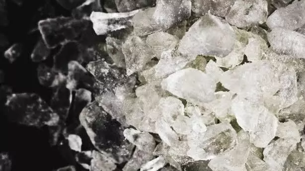 കൊറിയറിൽ പത്ത് ലക്ഷത്തിന്റെ എംഡിഎംഎ കടത്താൻ ശ്രമം; നാല് പേർ പിടിയിൽ കൊറിയറിൽ പത്ത് ലക്ഷത്തിന്റെ എംഡിഎംഎ കടത്താൻ ശ്രമം; നാല് പേർ പിടിയിൽ