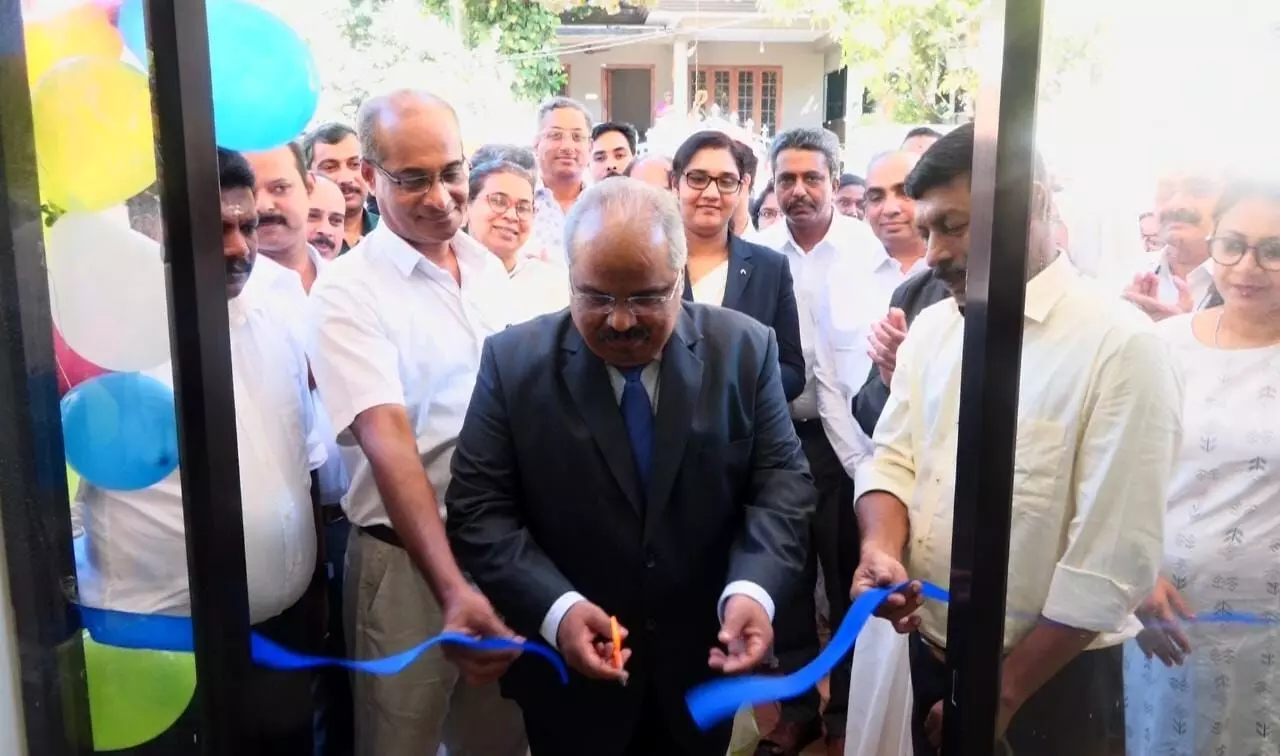 കുന്നംകുളത്ത് കുടുംബകോടതി പ്രവർത്തനമാരംഭിച്ചു കുന്നംകുളത്ത് കുടുംബകോടതി പ്രവർത്തനമാരംഭിച്ചു