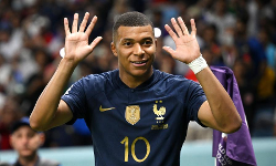 ഗോള്‍ഡന്‍ ബൂട്ട് എംബാപ്പെയ്ക്ക്; ഗ്ലൗവ് മാര്‍ട്ടിന്‍സിന്; ബോള്‍ മെസ്സിയ്ക്ക്