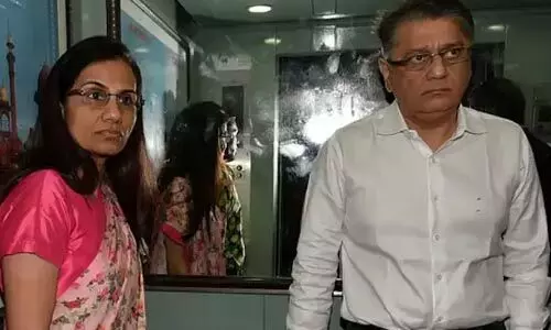 ഐസിഐസിഐ വായ്പാ തട്ടിപ്പ്; മുന് എംഡി ചന്ദ കൊച്ചാറും ഭര്ത്താവും അറസ്റ്റില് ഐസിഐസിഐ വായ്പാ തട്ടിപ്പ്; മുന് എംഡി ചന്ദ കൊച്ചാറും ഭര്ത്താവും അറസ്റ്റില്