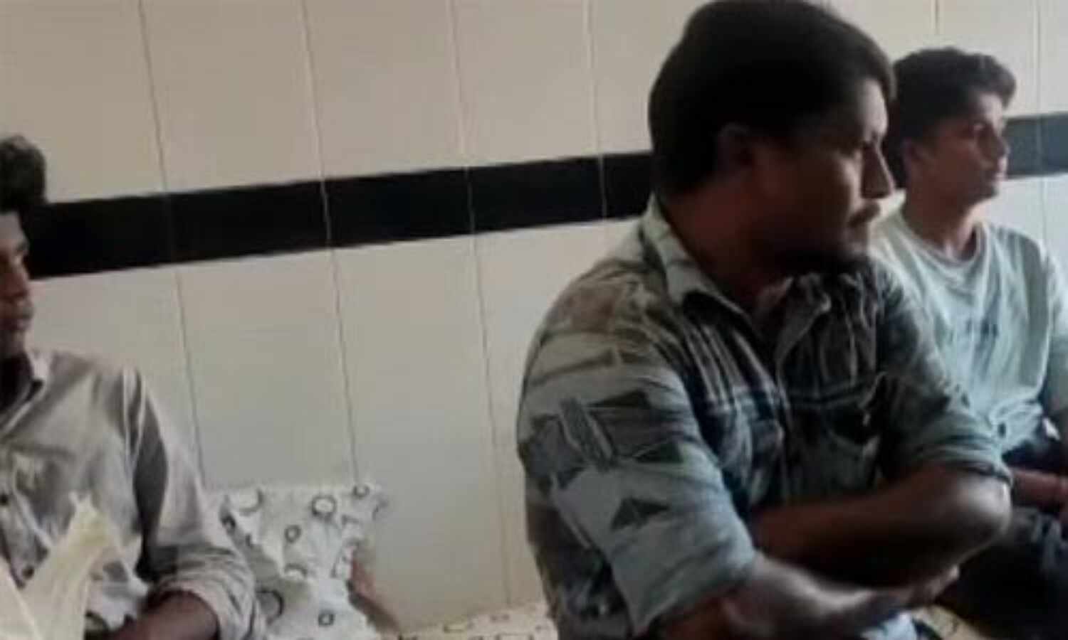 ചങ്ങരംകുളത്ത് കുട്ടികളുടെ കരോള് സംഘത്തിന് നേരേ മദ്യപസംഘത്തിന്റെ ആക്രമണം ചങ്ങരംകുളത്ത് കുട്ടികളുടെ കരോള് സംഘത്തിന് നേരേ മദ്യപസംഘത്തിന്റെ ആക്രമണം