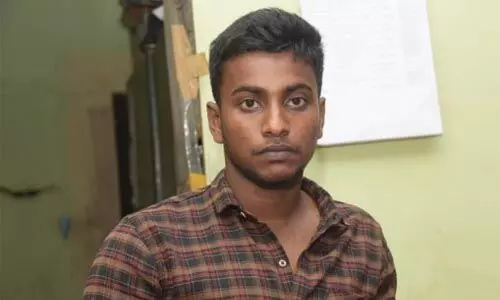 വടകരയിലെ വ്യാപാരിയുടെ കൊലപാതകം: പ്രതി പിടിയില് വടകരയിലെ വ്യാപാരിയുടെ കൊലപാതകം: പ്രതി പിടിയില്