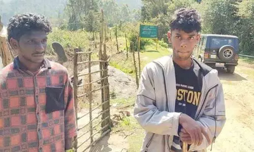 കൊടൈക്കനാലിലെ വനത്തിനുള്ളില് കാണാതായ ഈരാറ്റുപേട്ട സ്വദേശികളെ കണ്ടെത്തി കൊടൈക്കനാലിലെ വനത്തിനുള്ളില് കാണാതായ ഈരാറ്റുപേട്ട സ്വദേശികളെ കണ്ടെത്തി