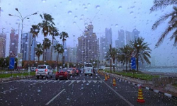 ഖത്തറിൽ മഴ തുടരുന്നു; ജാഗ്രത നിർദേശം ഖത്തറിൽ മഴ തുടരുന്നു; ജാഗ്രത നിർദേശം