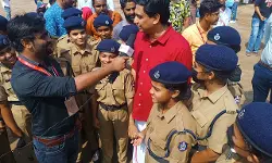 സേവനമനുഷ്ഠിച്ച ഉദ്യോഗസ്ഥർക്ക് സേവന സാക്ഷ്യപത്രം സേവനമനുഷ്ഠിച്ച ഉദ്യോഗസ്ഥർക്ക് സേവന സാക്ഷ്യപത്രം