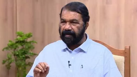 കലോത്സവ സ്വാഗതഗാനം: ദൃശ്യാവിഷ്കാരം തയാറാക്കിയ സംഘത്തിന് ഇനി അവസരമില്ല: മന്ത്രി കലോത്സവ സ്വാഗതഗാനം: ദൃശ്യാവിഷ്കാരം തയാറാക്കിയ സംഘത്തിന് ഇനി അവസരമില്ല: മന്ത്രി