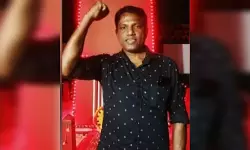 സ്ത്രീകളുടെ അശ്ലീല ദൃശ്യങ്ങൾ പകര്ത്തി ഫോണിൽ സൂക്ഷിച്ചു; ഏരിയാ കമ്മറ്റിയംഗത്തെ സിപിഎം പുറത്താക്കി സ്ത്രീകളുടെ അശ്ലീല ദൃശ്യങ്ങൾ പകര്ത്തി ഫോണിൽ സൂക്ഷിച്ചു; ഏരിയാ കമ്മറ്റിയംഗത്തെ സിപിഎം പുറത്താക്കി