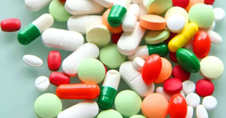 1 മുതല്‍ 19 വയസു വരെ പ്രായമുള്ള എല്ലാ കുട്ടികള്‍ക്കും വിര നശീകരണ ഗുളിക നല്‍കുന്നു