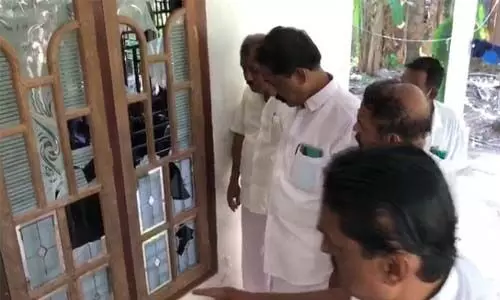 പാനൂരില് വീണ്ടും അക്രമം; കോണ്ഗ്രസ് ബൂത്ത് പ്രസിഡന്റിന്റെ വീട് അടിച്ചുതകര്ത്തു പാനൂരില് വീണ്ടും അക്രമം; കോണ്ഗ്രസ് ബൂത്ത് പ്രസിഡന്റിന്റെ വീട് അടിച്ചുതകര്ത്തു
