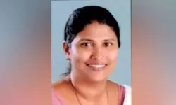 പാലായില് കേരള കോണ്ഗ്രസിന് വഴങ്ങി സിപിഎം, ജോസീന് ബിനോ സ്ഥാനാര്ഥി പാലായില് കേരള കോണ്ഗ്രസിന് വഴങ്ങി സിപിഎം, ജോസീന് ബിനോ സ്ഥാനാര്ഥി