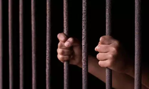 33 തടവുകാര്ക്ക് ശിക്ഷാ ഇളവ് നല്കും; സര്ക്കാര് ശുപാര്ശ ഗവര്ണര് അംഗീകരിച്ചു 33 തടവുകാര്ക്ക് ശിക്ഷാ ഇളവ് നല്കും; സര്ക്കാര് ശുപാര്ശ ഗവര്ണര് അംഗീകരിച്ചു