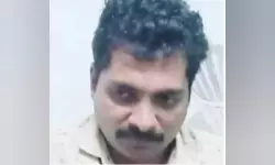 ടോയ്ലറ്റിലെ വെന്റിലേറ്ററിലൂടെ മൊബൈൽഫോണിൽ സ്ത്രീയുടെ ഫോട്ടോയെടുത്ത പോലിസുകാരൻ അറസ്റ്റിൽ