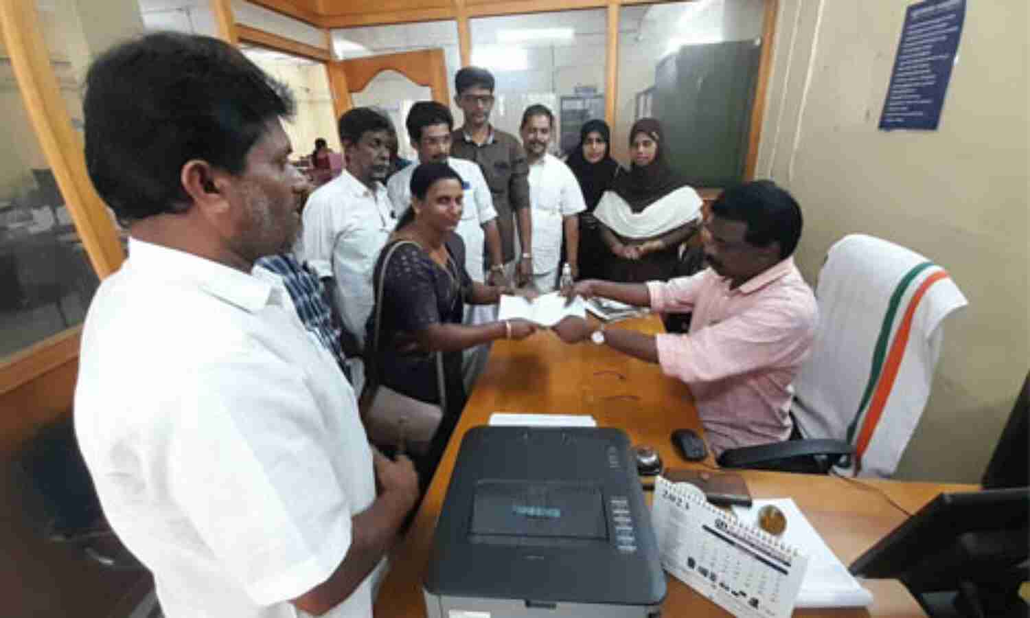 പാറത്തോട് പഞ്ചായത്തിലെ ഒമ്പതാം വാര്ഡില് എസ് ഡിപിഐ സ്ഥാനാര്ഥി നാമനിര്ദേശ പത്രിക സമര്പ്പിച്ചു പാറത്തോട് പഞ്ചായത്തിലെ ഒമ്പതാം വാര്ഡില് എസ് ഡിപിഐ സ്ഥാനാര്ഥി നാമനിര്ദേശ പത്രിക സമര്പ്പിച്ചു