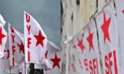 എസ്എഫ്‌ഐ വനിതാ നേതാവിനെ ഡിവൈഎഫ്‌ഐ നേതാവ് ബൈക്കിടിച്ച് വീഴ്ത്തി