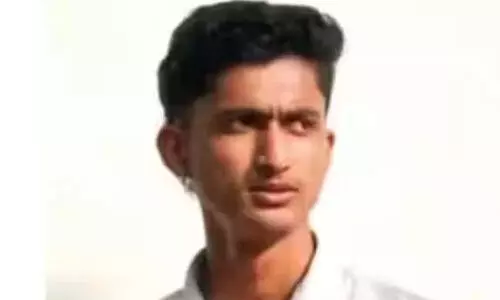 കോഴിക്കോട് ബൈക്ക് അപകടത്തില് യുവാവ് മരിച്ചു കോഴിക്കോട് ബൈക്ക് അപകടത്തില് യുവാവ് മരിച്ചു