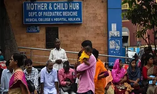 കൊല്ക്കത്തയില് കുട്ടികളുടെ കൂട്ടമരണം: ന്യുമോണിയയെന്ന് സംശയം കൊല്ക്കത്തയില് കുട്ടികളുടെ കൂട്ടമരണം: ന്യുമോണിയയെന്ന് സംശയം