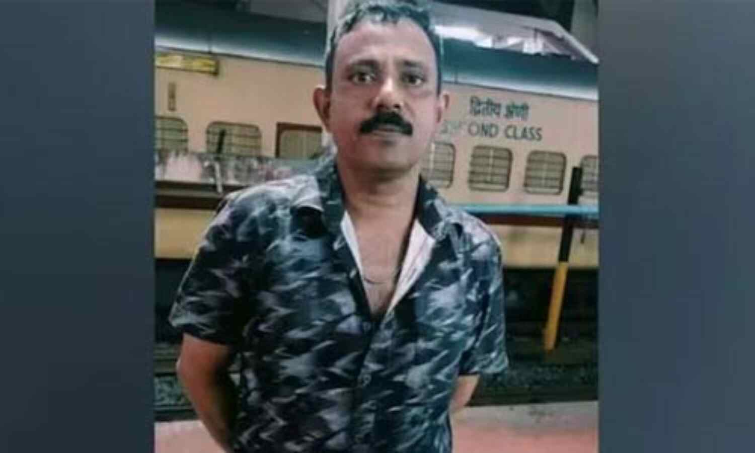 കോഴിക്കോട് ഓടുന്ന ട്രെയിനില്നിന്ന് സഹയാത്രികനെ തള്ളിയിട്ട് കൊന്നു; പ്രതി പിടിയില് കോഴിക്കോട് ഓടുന്ന ട്രെയിനില്നിന്ന് സഹയാത്രികനെ തള്ളിയിട്ട് കൊന്നു; പ്രതി പിടിയില്