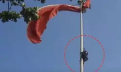 വര്‍ക്കലയില്‍ പാരാഗ്ലൈഡിങ്ങിനിടെ ഹൈമാസ്റ്റ് ലൈറ്റില്‍ കുടുങ്ങിയവരെ രക്ഷപ്പെടുത്തി