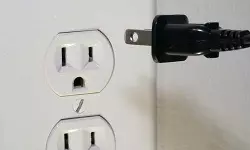 അക്വേറിയം വൃത്തിയാക്കുന്നതിനിടെ ഷോക്കേറ്റ് 11 വയസ്സുകാരന് മരിച്ചു അക്വേറിയം വൃത്തിയാക്കുന്നതിനിടെ ഷോക്കേറ്റ് 11 വയസ്സുകാരന് മരിച്ചു